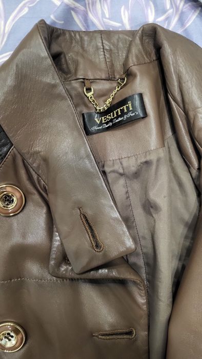 Продам кожаный плащ.