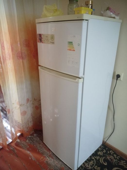 Холодилник Аристон Матор