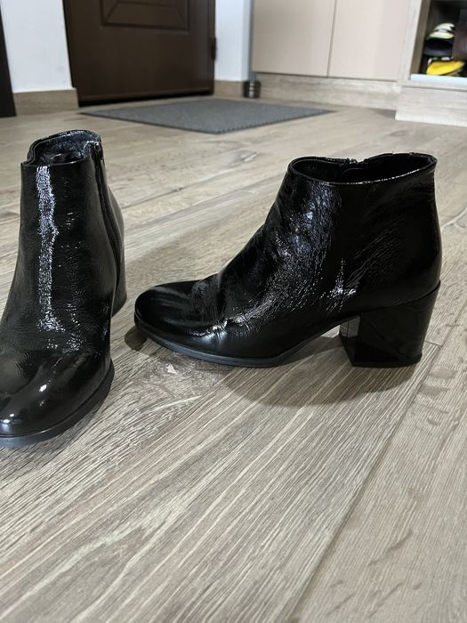 botine piele naturala lacuita