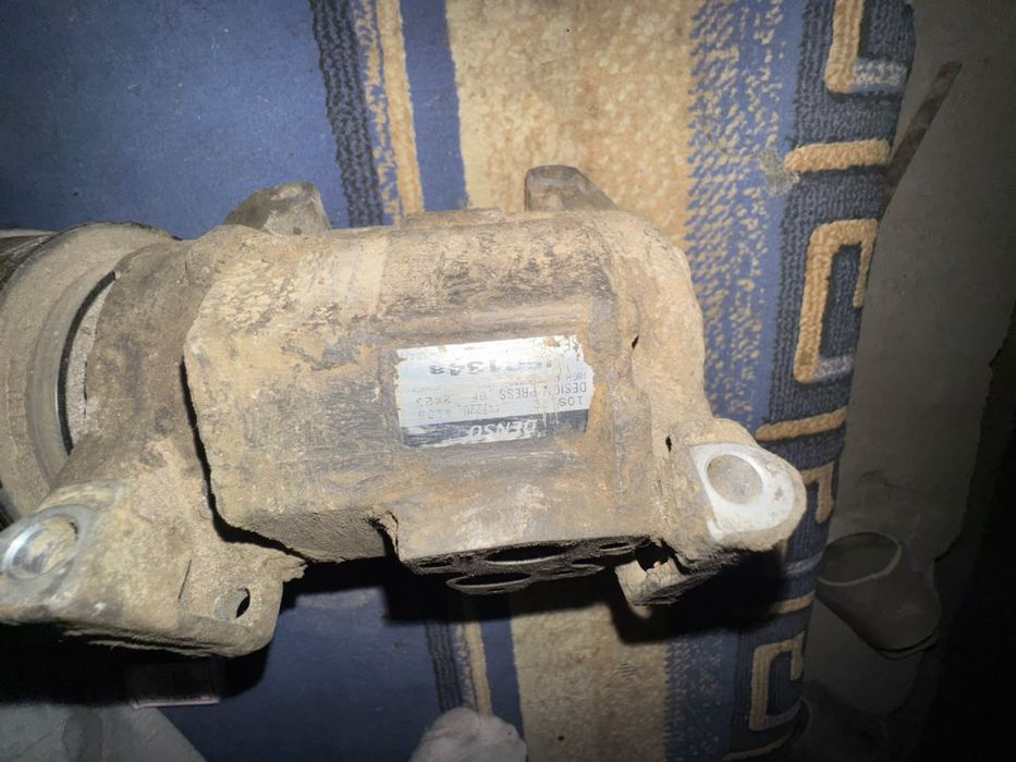 Компрессор кондиционера Honda CR-V / Element (Denso 10S17C)