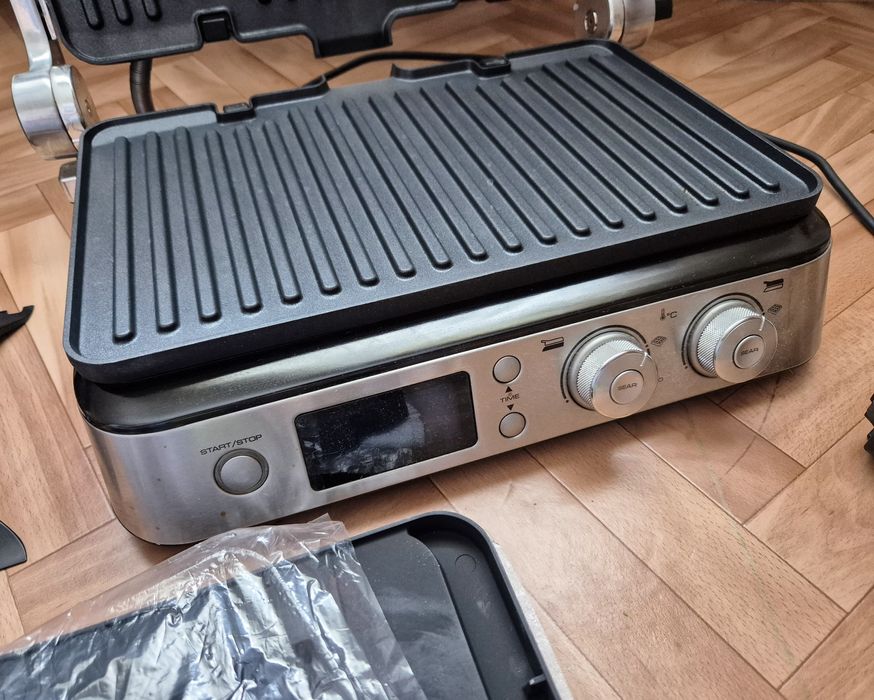 Гриль - вафельница DeLonghi CGH1030D