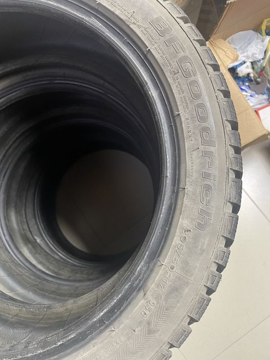 Продам шины 205/50/17