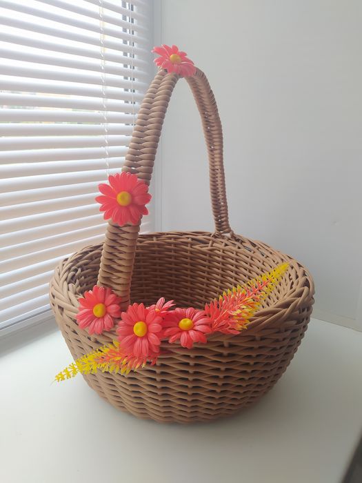 Кашпо, корзинки из ротанга