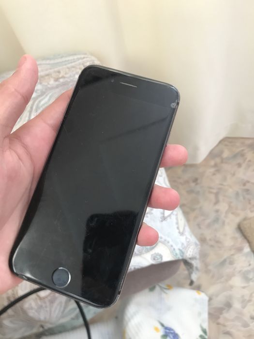 Айфон 8 64гб и акб 82%