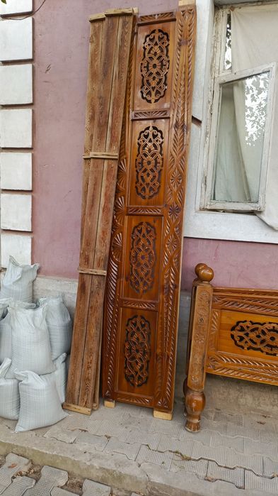 Тапчан сотилади холати яхши бакуват размер 2.5 га 3
