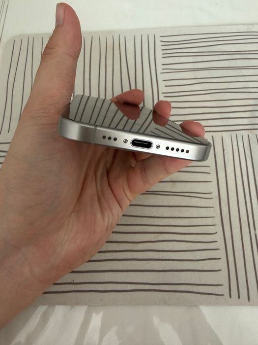 iPhone 15 pro 256 gb