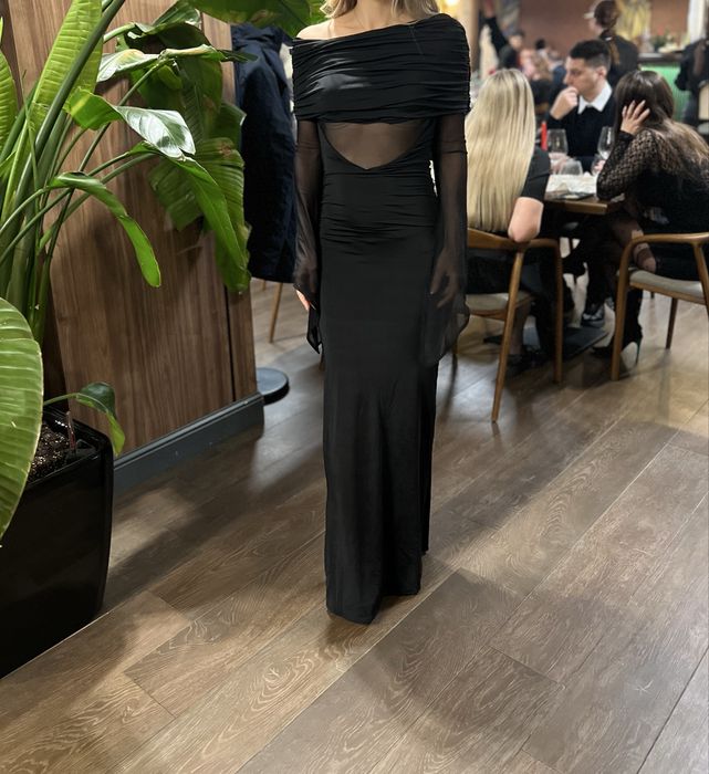 Rochie neagra de la Meshki