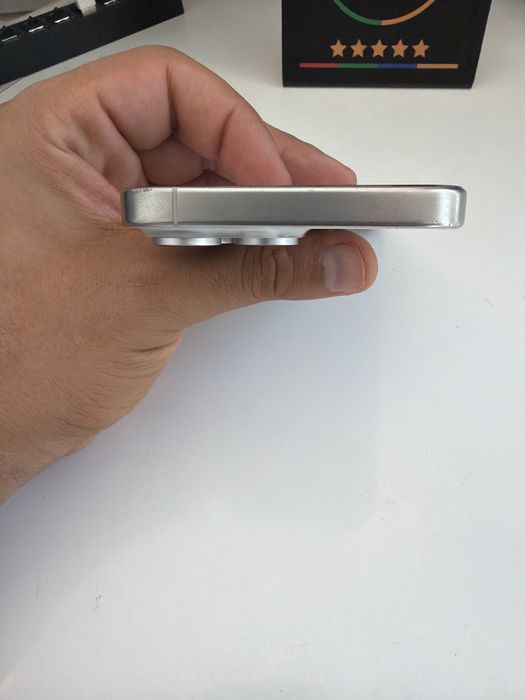 Vand iphone 15 pro max 256 gb