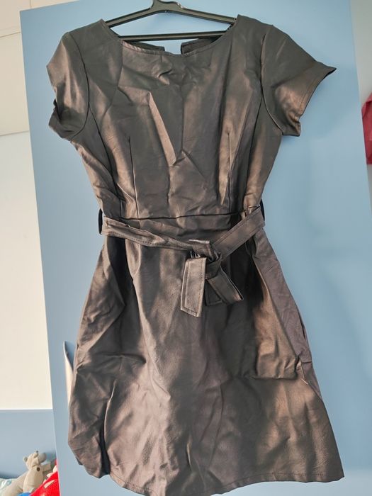 Официални рокли и блузи