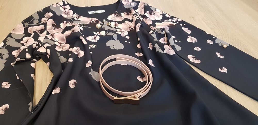 Дамска флорална блуза с колан