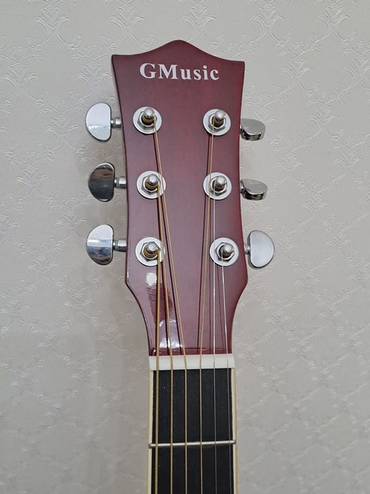 Гитара Профессиональная