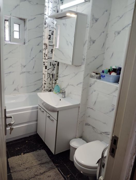 Vând apartament PB mare 3Cam. Zona Rogerius