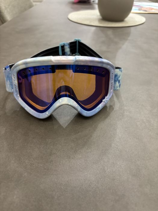 Детска ски каска  50 см   Елза и Ана