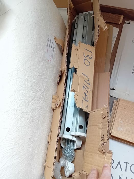 Акрилна вана 130х70 см комплект