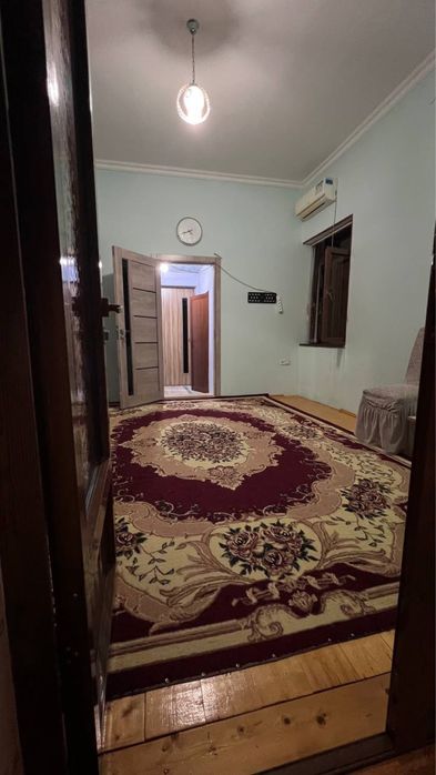 Ijaraga uy STUDENT QIZLARGA beriladi OXUgayaqin eski AVTOVAGZAL