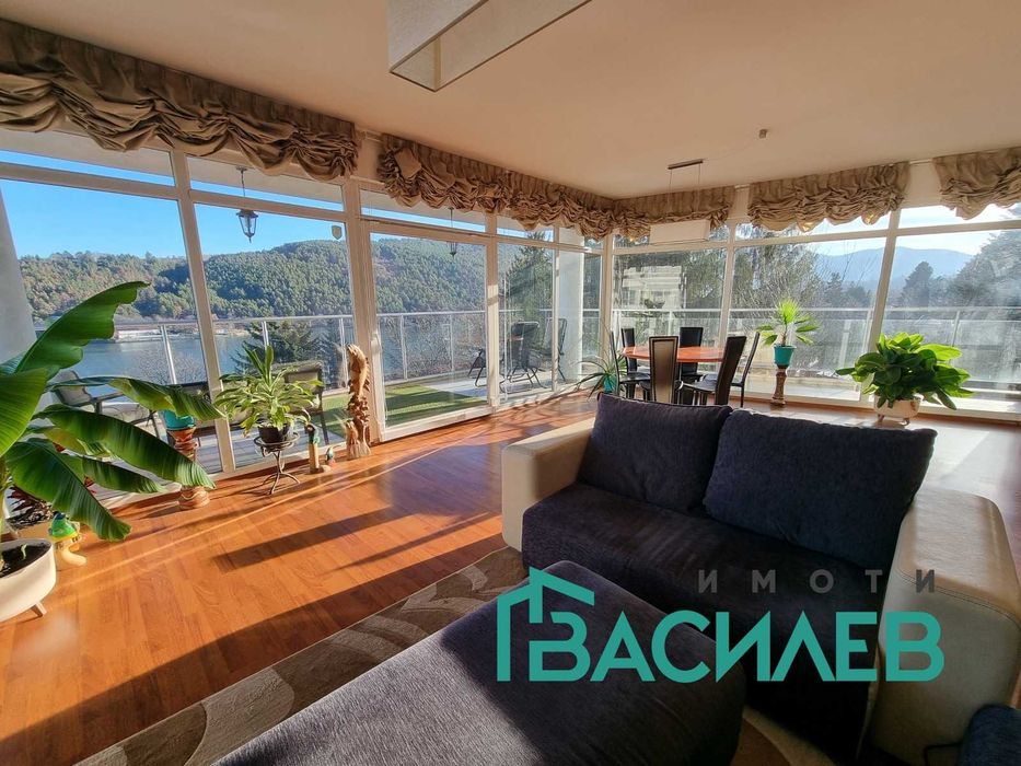 Продава се Многостаен апартамент в София, Център - 159 кв.м за 2310 €/кв.м - Снимка #2