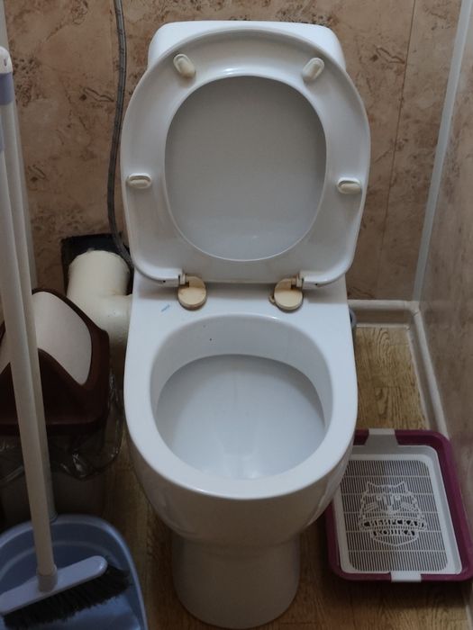 Продам УНИТАЗ Sanita (б/у)