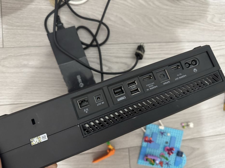 Xbox one de 1tb fara accesorii