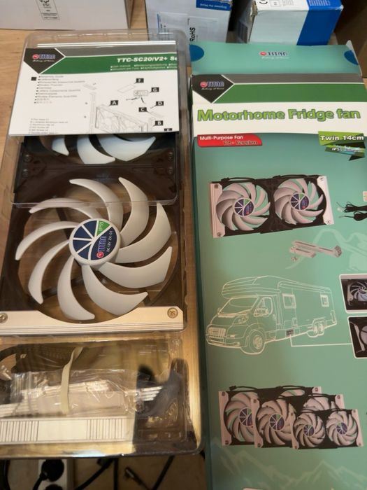 Titan TTC-SC20IV2+ Motorhome Fridge Fan Twin 14cm Ventilator Frigider Rulota Camper IP55 Nou Open Box