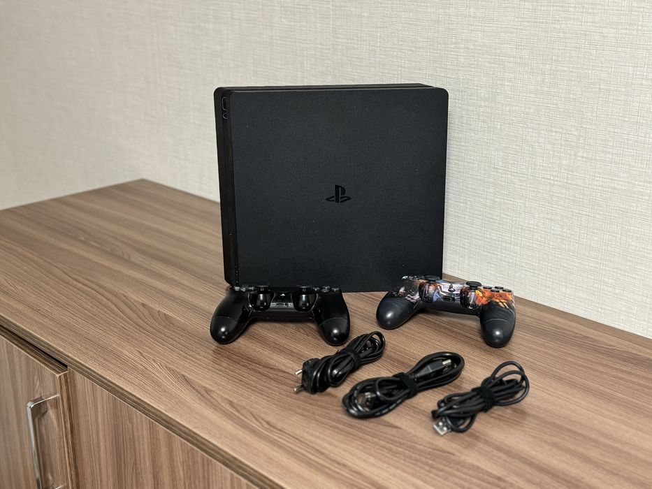 Прошитая PlayStation 4 + 30 Игр