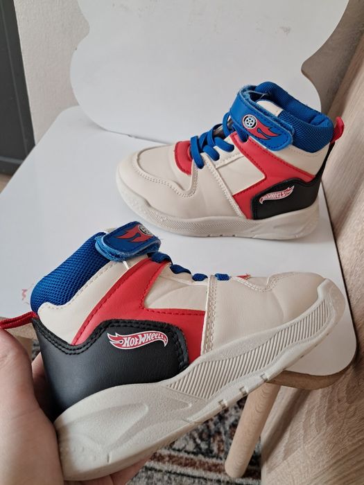 Adidasi hot wheels, marimea 26