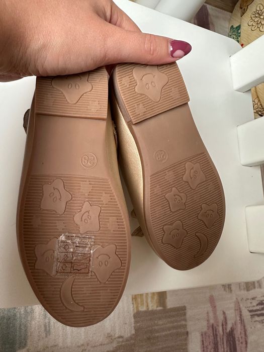 Детски златисти обувки