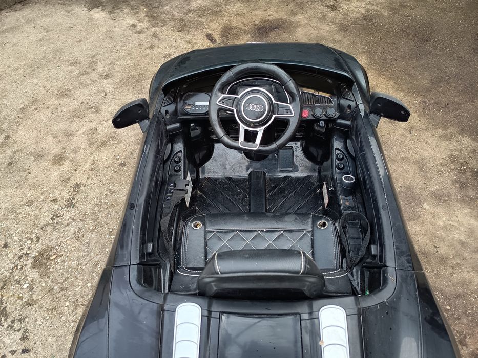 Детска кола Audi R8