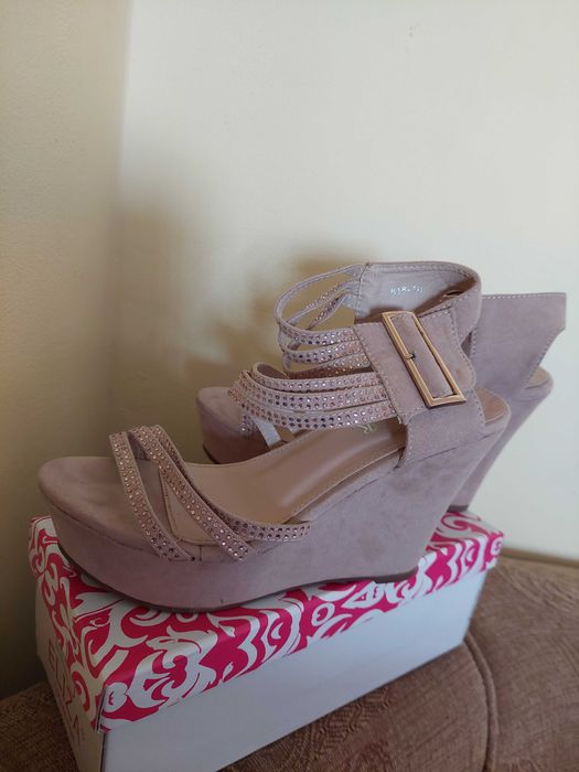 -20% САМО ДНЕС Дамски Обувки 35, 36 номер