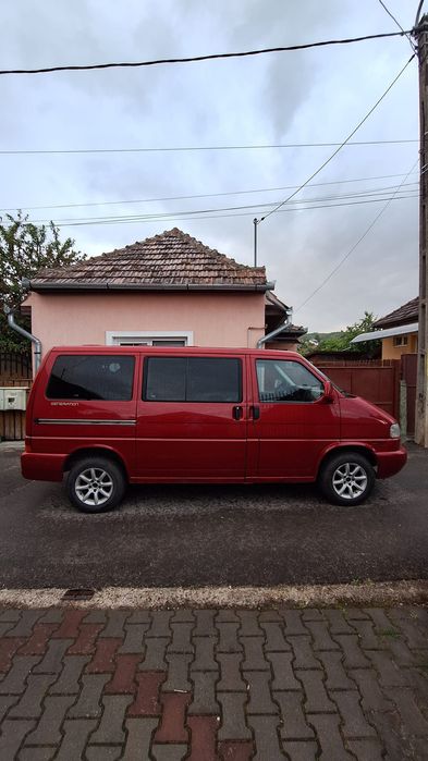 Volkswagen  Caravelle T4 2.5   8+1 locuri