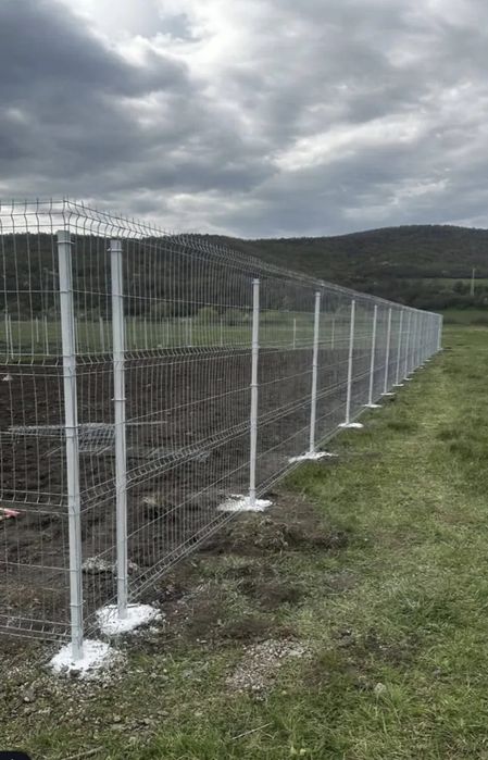 Construim garduri la comanda clientilor