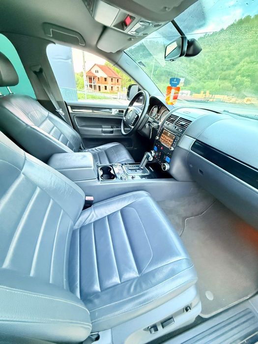 Vând Touareg 3.0 face lift recent adus