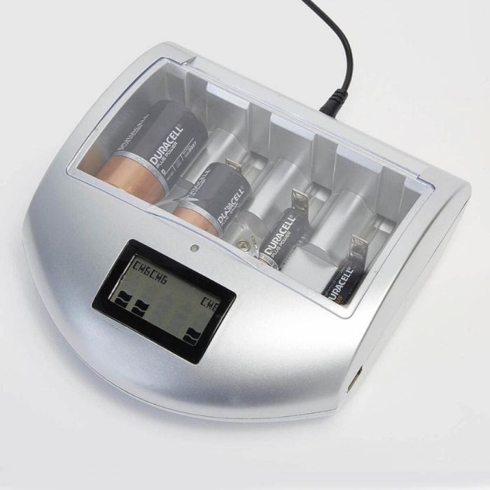 Универсално зарядно устройство за батерии с LCD дисплей и USB порт CHA