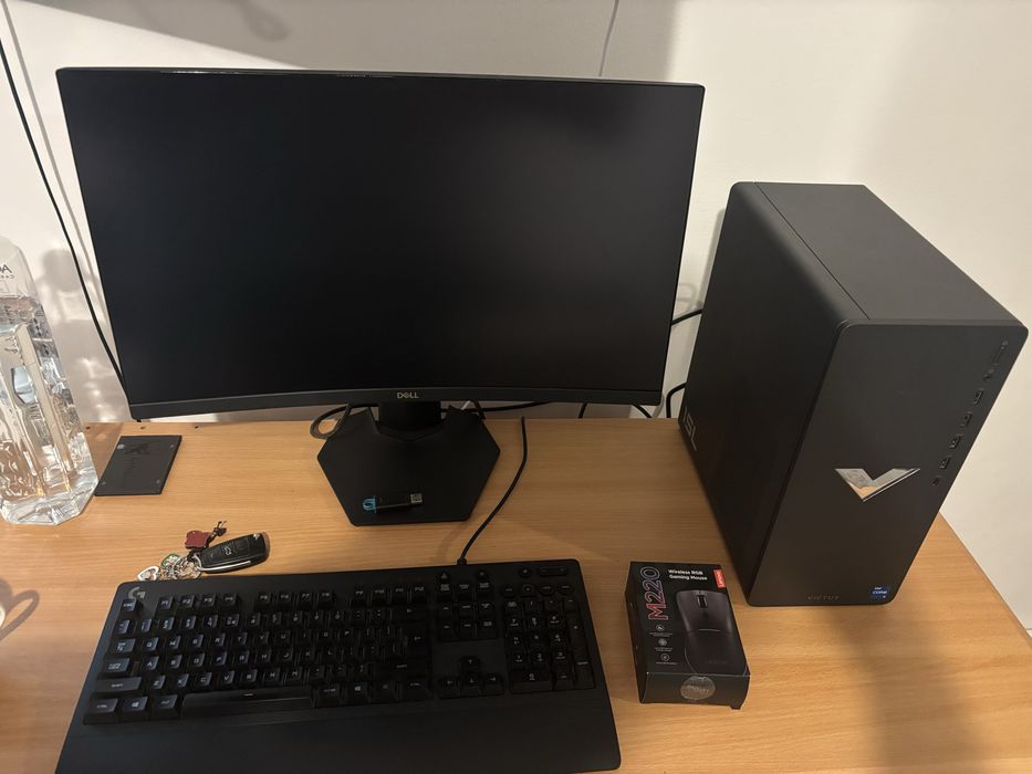 Pc gaming nou cu i5 14400f ,32gb ram 512 ssd , 3050 8gb oem + monitor 165hz si periferice