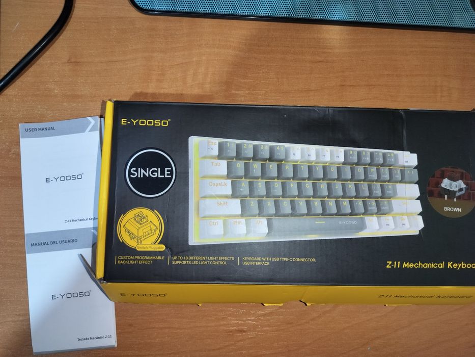 Продам клавиатуру