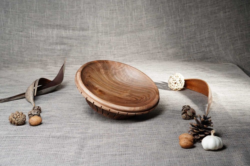 Дървена купа  от масивна дървесина орех