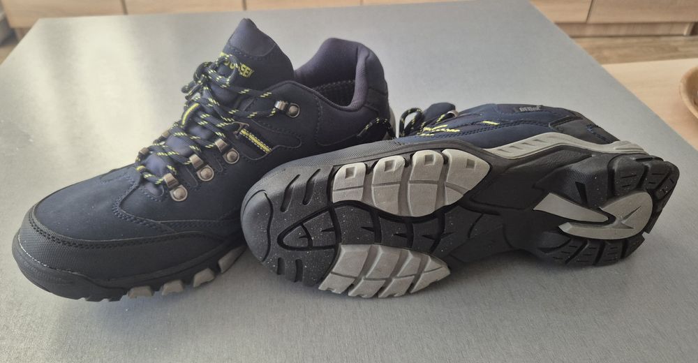 Маратонки deltex 42номер