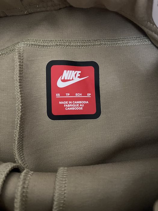 Спортивные штаны Nike Tech Fleece