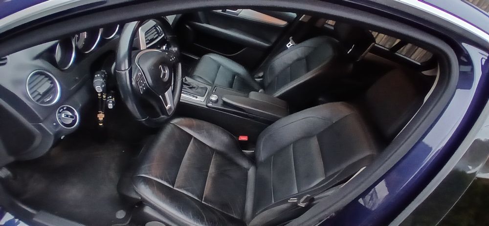 Mercedes C200 , 2.2 D ,webasto ,incalzire scaune ,distronic !!
