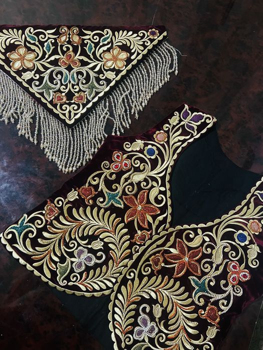 Kamzulcha nabor sotiladi