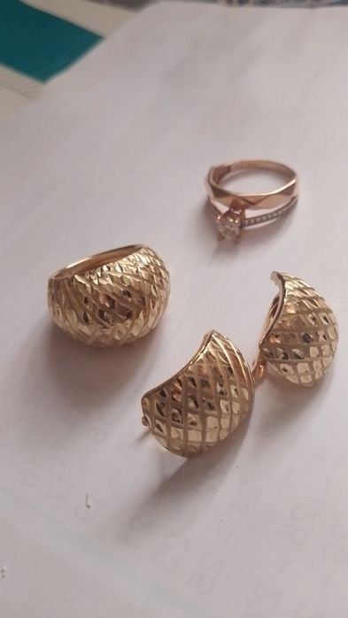 Срочно продам золото