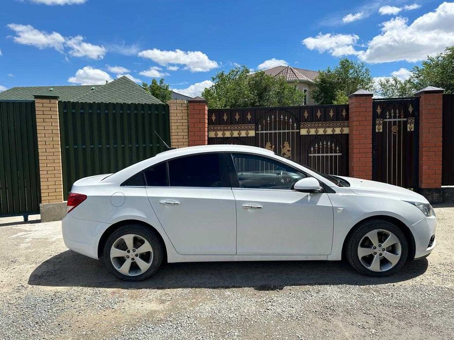 Продается Chevrolet Cruze 2012 г.