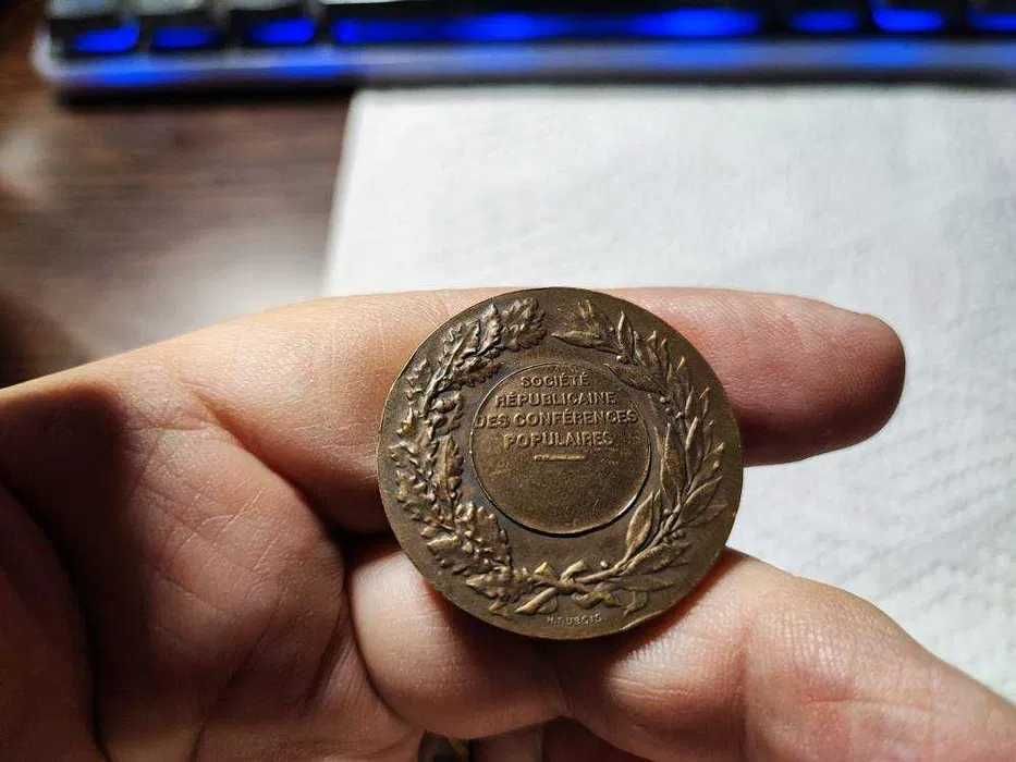 Lot vintage de 8 medalii diferite 4