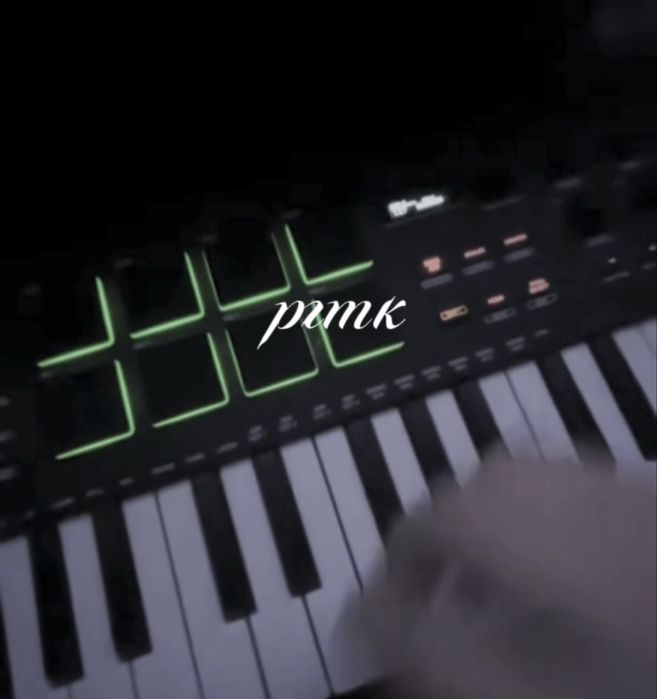 Akai mpk mini plus midi клавиатура