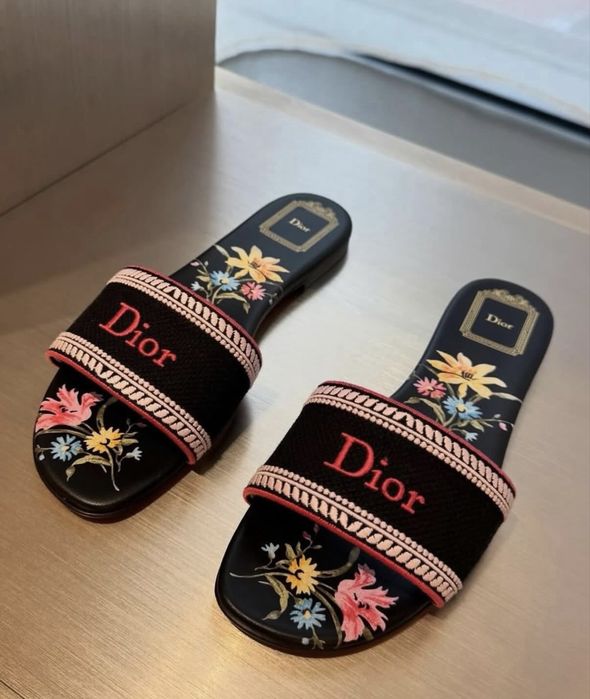 Дамски чехли Di0r