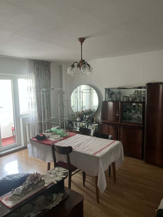 Apartament patru camere
