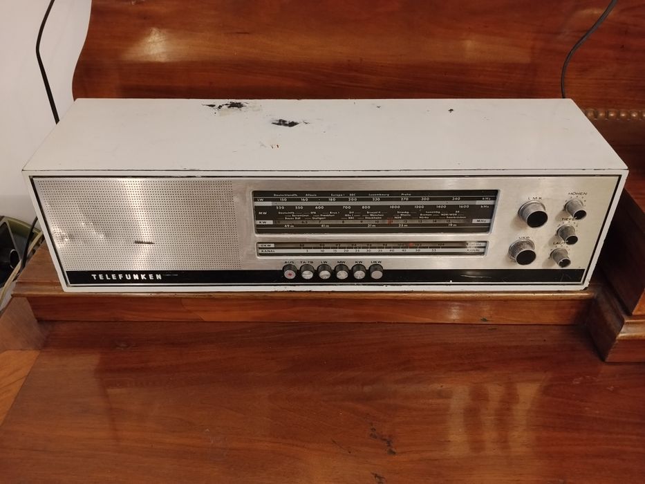 Radio de colecție Telefunken