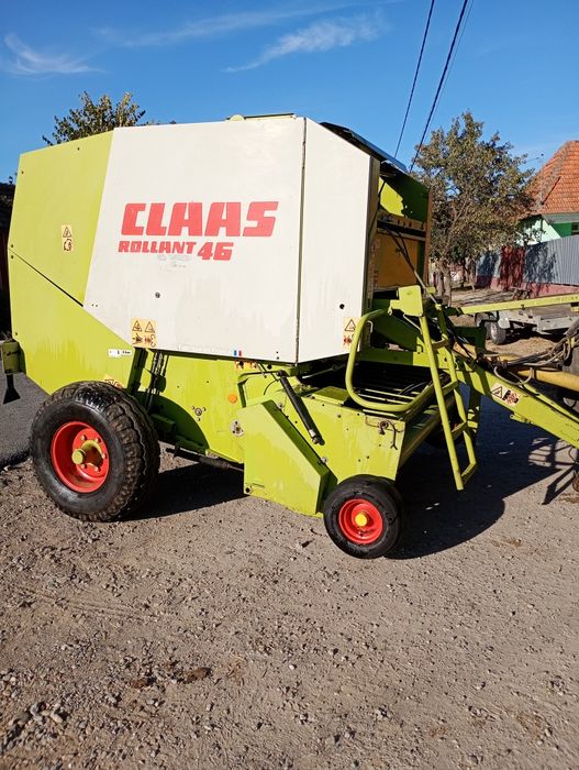 Presa baloți rotunzi Claas Rollant 46 Krone plasa