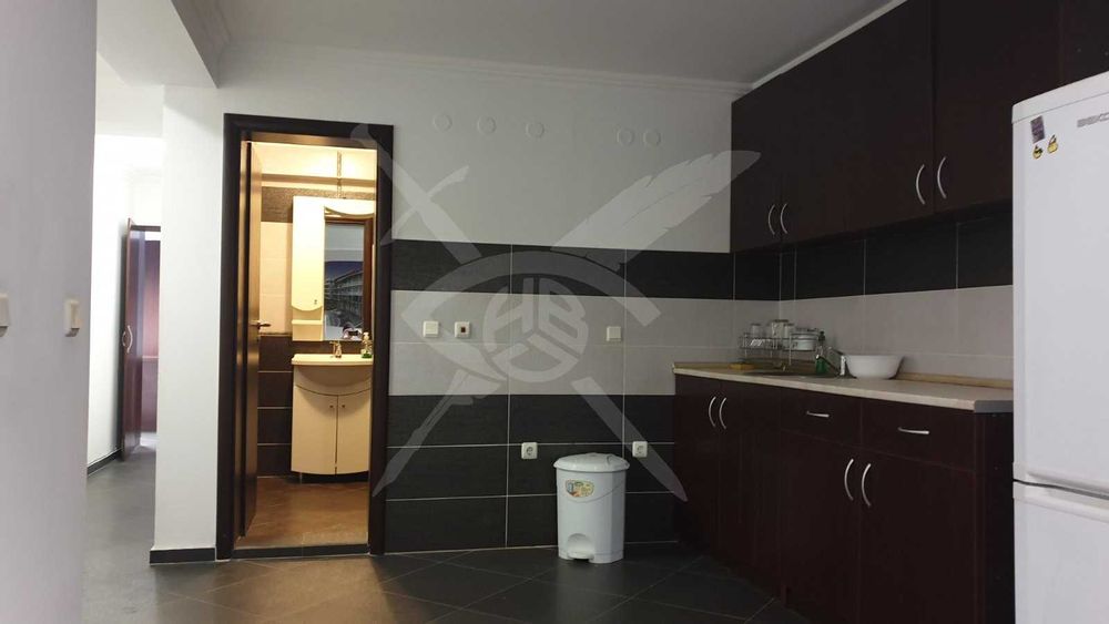 Продава се Офис в Бургас, Лазур - 210 кв.м за 1200 €/кв.м - Снимка #1