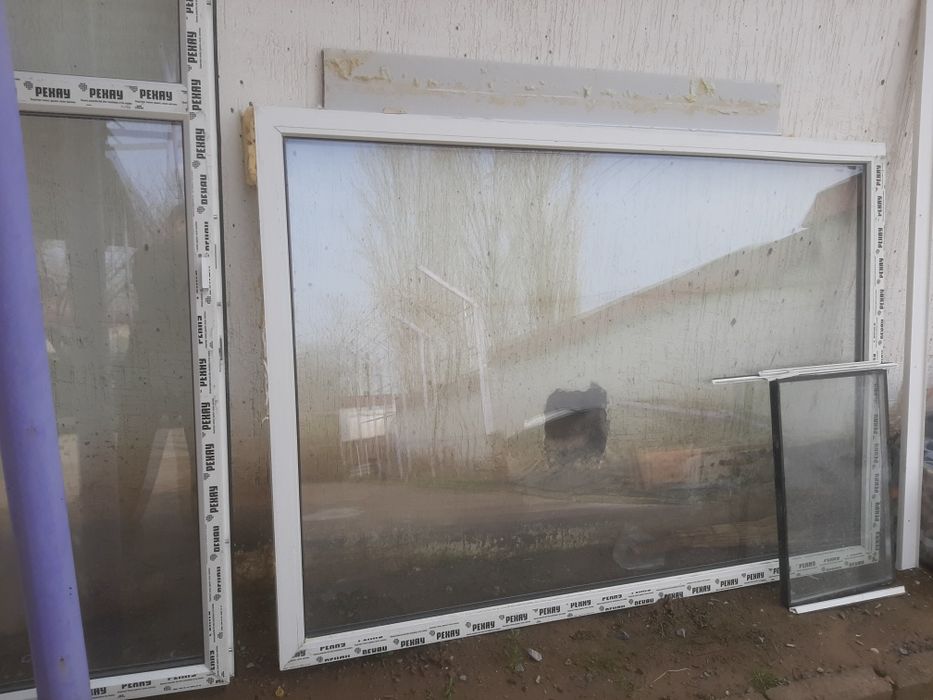 Пластиковые окно и дверь