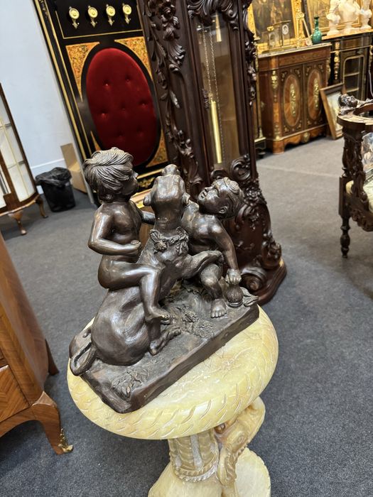 Statueta deosebita din bronz masiv